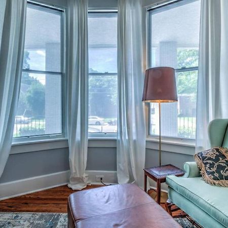 Elegant Colonial With Lovely Details And Character Memphis Exterior foto